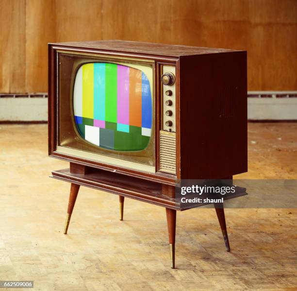 visión de la televisión - television fotografías e imágenes de stock