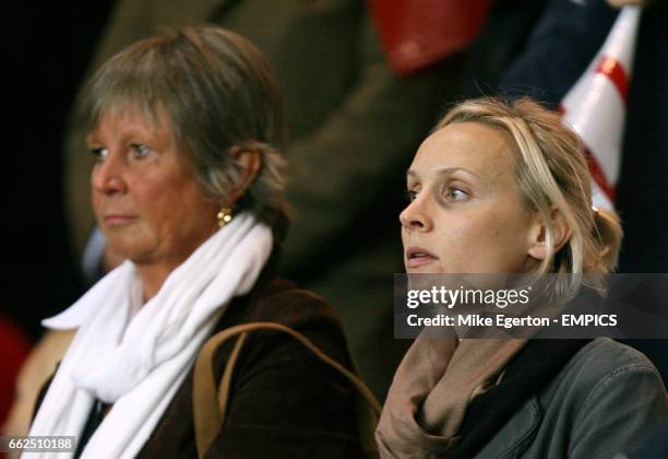 Jonny Wilkinson's mum Philippa and girlfriend Shelley Jenkins