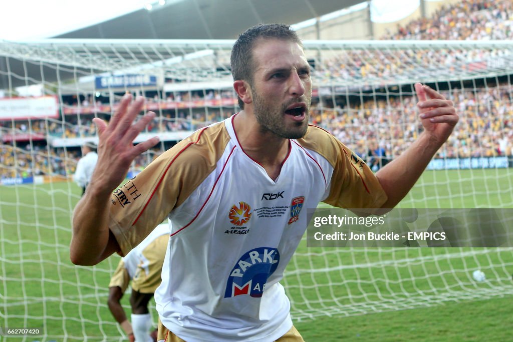 Soccer - Hyundai A-League Grand Final - Central Coast Mariners v Newcastle United Jets - Sydney Football Stadium