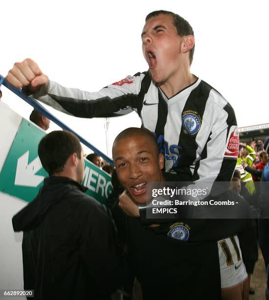 Adam Rundle Football 102 Adam Rundle Stock Photos, High-Res Pictures, and Images - Getty Images