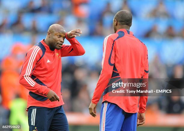 France's William Gallas and Patrick Vieira prior to kick off