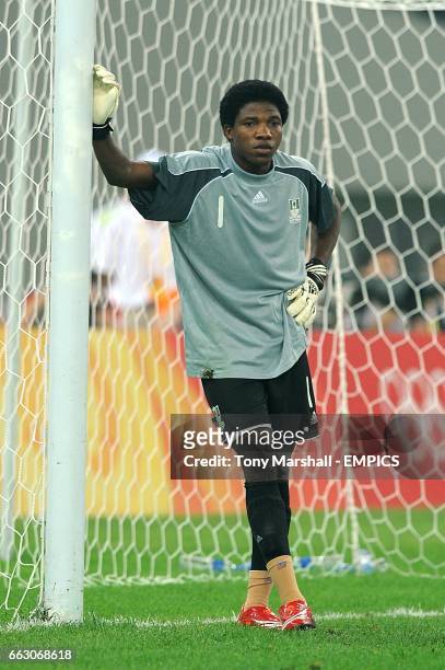 Ambruse Vanzekin, Nigeria goalkeeper