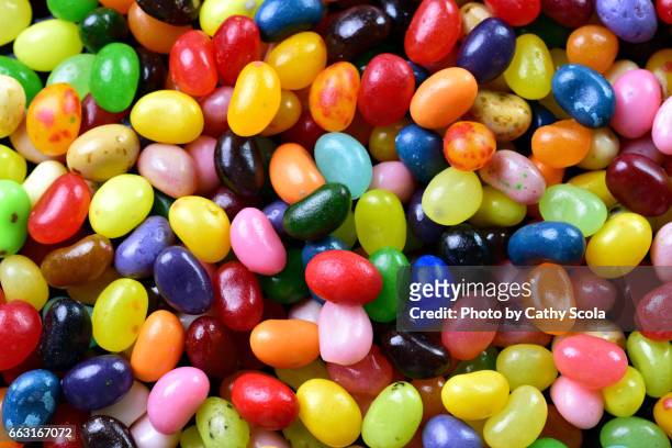colorful jelly beans - bala de mascar - fotografias e filmes do acervo