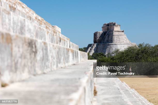 pyramid of the magician seen from the governor's palace, uxmal mayan site, mexico - merida mexico stock-fotos und bilder