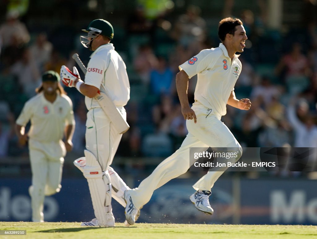 Cricket - 3 mobile Series - First Test - Australia v South Africa - WACA - Second Day