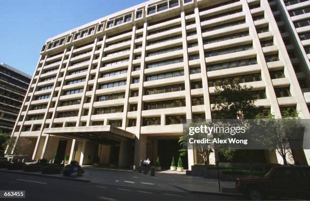 The exterior view of International Monetary Fund building September 28, 2000 in Washington.