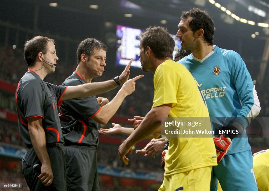 Soccer - UEFA Champions League - Quarter Final - Second Leg - Arsenal v Villarreal - Emirates Stadium
