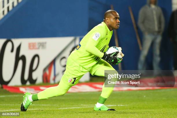 Vincent Enyeama of Lille during the French Ligue 1 match between Bastia and Lille at Stade Armand Cesari on April 1, 2017 in Bastia, France.