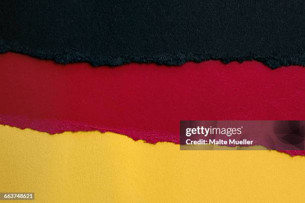 full frame shot of german flag - drapeau allemand photos et images de collection