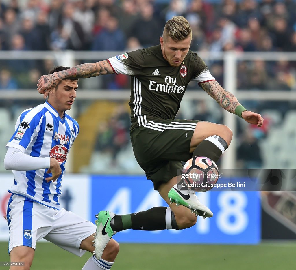 Pescara Calcio v AC Milan - Serie A