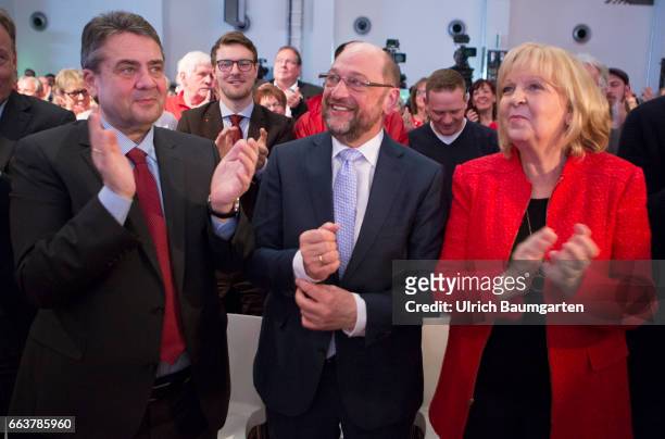 Opening event of the SPD North Rhine Westphalia for the upcoming Land parliamentary elections. Hannelore Kraft, NRW-Prime Minister female and Federal...