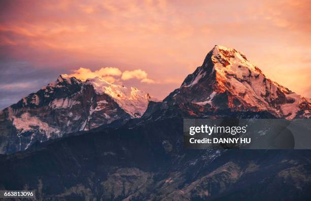 snow mountain annapurna base camp , nepal - dhaulagiri ストックフォトと画像