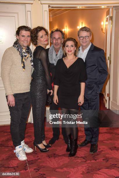 Maximilian Claus, Madeleine Niesche, Hugo Egon Balder, Jeanette Biedermann and Rene Heinersdorff attend the 'Aufguss' Premiere at Theatre...