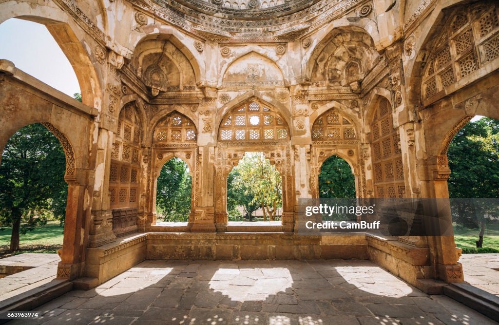 Architectural features of Champaner Jama Masjid.