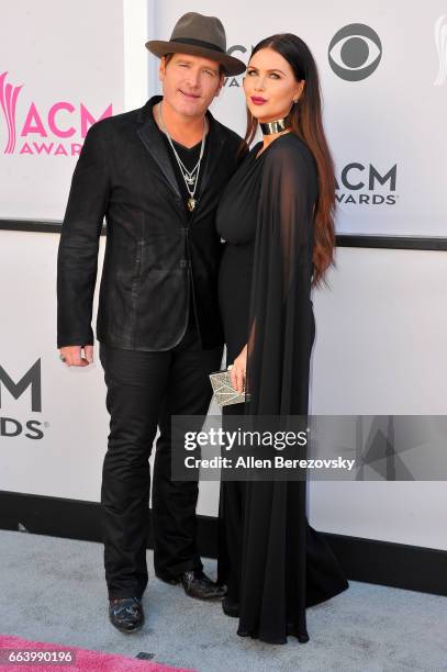 Recording artist Jerrod Niemann and Morgan Petek arrive at the 52nd Academy Of Country Music Awards on April 2, 2017 in Las Vegas, Nevada.