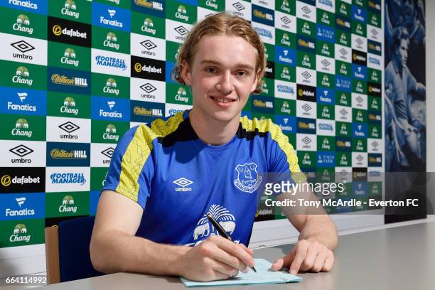 Tom Davies of Everton poses for a photo as he signs a new contract at USM Finch Farm on April 3, 2017 in Halewood, England.