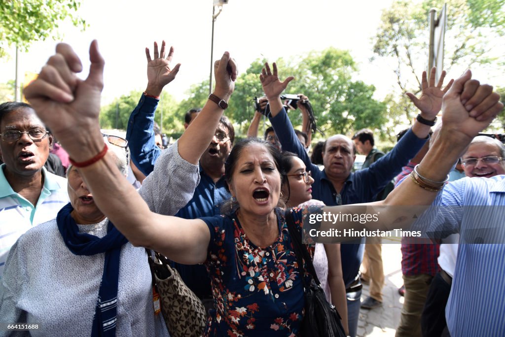 Unitech Ltd. Managing Director Ajay Chandra And Sanjay Chandra Presented In Court