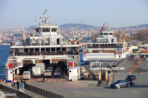 sirkeci boot fährhafen - cruise and motorbike and ship stock-fotos und bilder