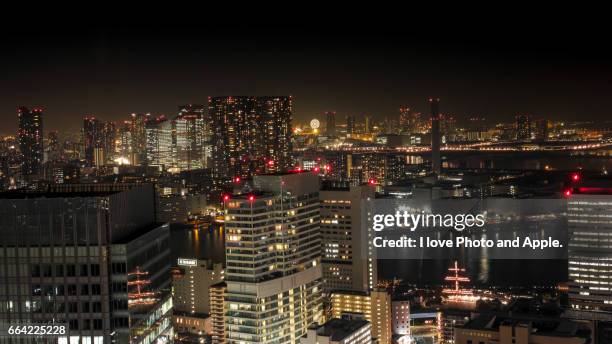 tokyo night view - 市街地の道路 stockfoto's en -beelden
