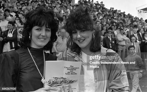 Ladies Enjoying the Leopardstown Races, Leopardstown, Dublin, circa June 1986 .
