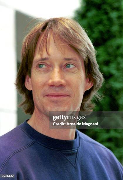 Actor Kevin Sorbo, former star of the hit TV show Hercules, checks out of a midtown hotel September 30, 2000 in New York City. He is currently acting...