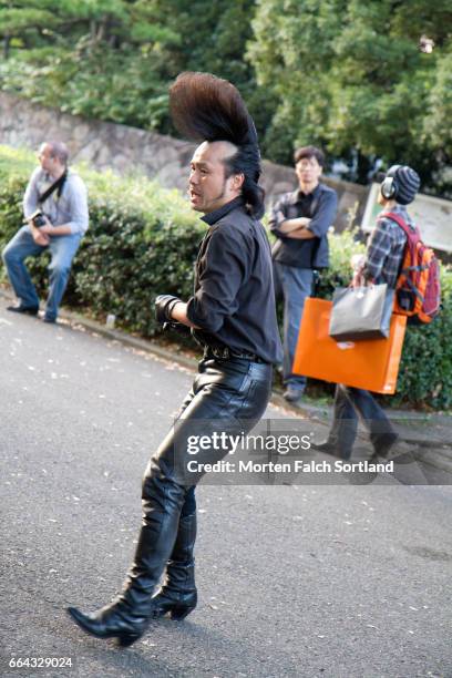 rockabilly busker - rockabilly stock pictures, royalty-free photos & images