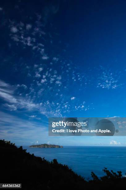 sky and sea, ogasawara hahajima - 太平洋 stock-fotos und bilder