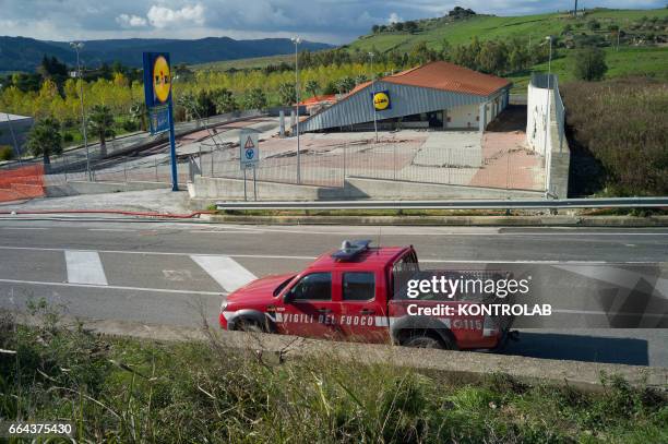 Supermarket Lidl collapsed because of the wide landslide unleashed in recent days by the strong cyclone Neptune rains in the Basilicata, in southern...