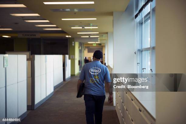 Intel Cubicles Intel Inc Photos and Premium High Res Pictures - Getty Images