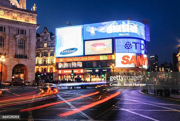 piccadilly circus, london - piccadilly circus city of westminster stockfoto's en -beelden