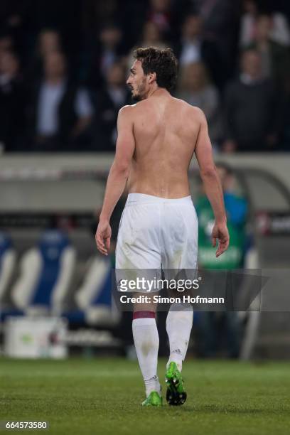 Mats Hummels of Muenchen leaves the pitch after during the Bundesliga match between TSG 1899 Hoffenheim and Bayern Muenchen at Wirsol...