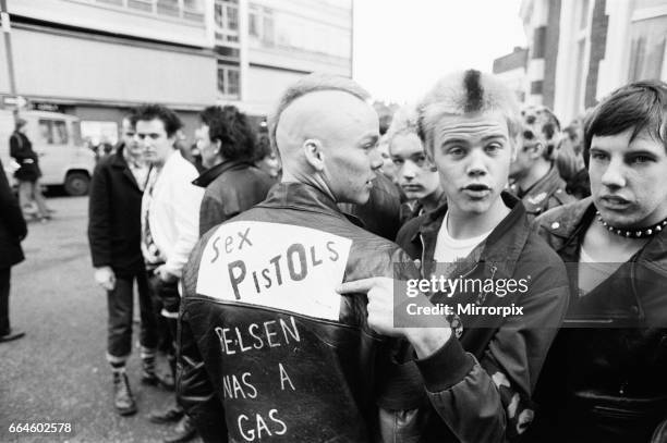 Dead Punk Rocker Death Punk Photos and Premium High Res Pictures - Getty Images