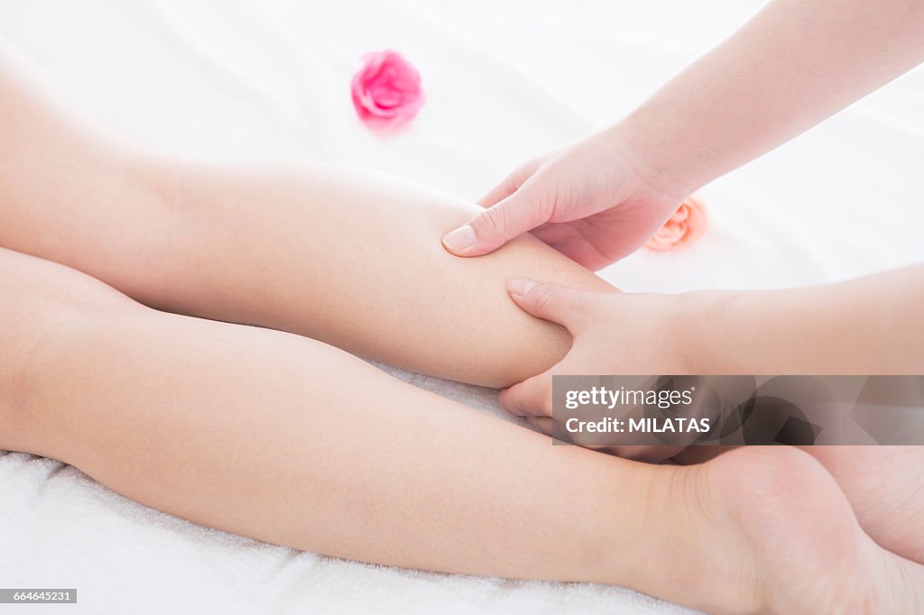 The hands of the japanese women to massage