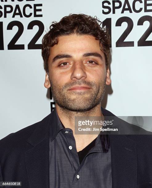 Actor Oscar Isaac attends the PS 122 Gala Honoring Alan Cumming at The Diamond Horseshoe on April 4, 2017 in New York City.
