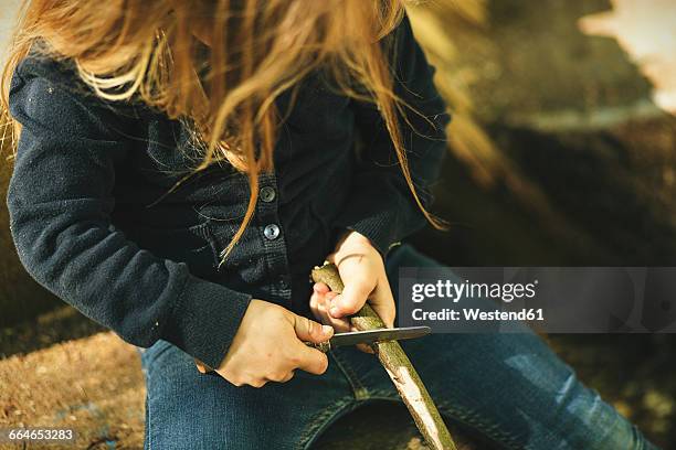 girl in forest carving - schnitzen stock-fotos und bilder