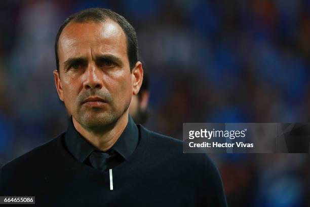 Oscar Pareja, coach of FC Dallas looks on during the semifinals second leg match between Pachuca and FC Dallas as part of the CONCACAF Champions...