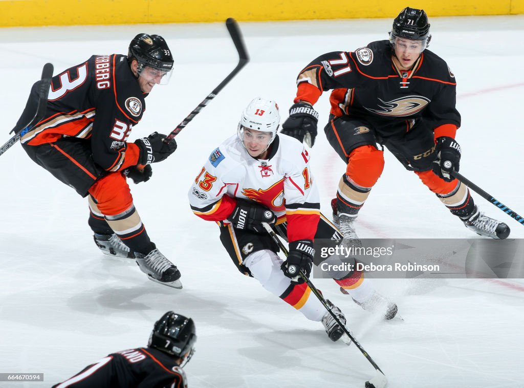 Calgary Flames v Anaheim Ducks