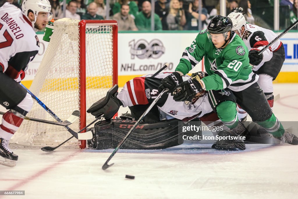 NHL: APR 04 Coyotes at Stars