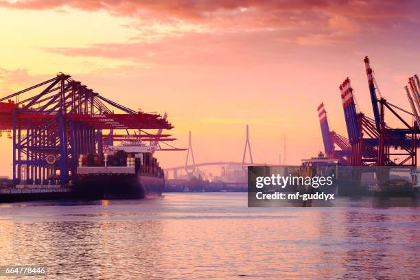 container terminal hamburg - germany - köhlbrandbrücke stock pictures, royalty-free photos & images