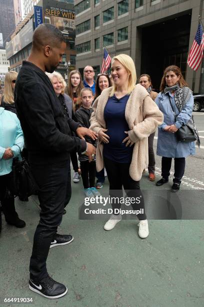 Calloway interviews Mama June during her visit to "Extra" on April 5, 2017 in New York City.