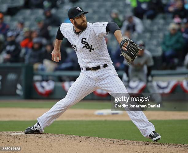 Zach Putnam of the Chicago White Sox pitches against the Detroit Tigers during the opening day game at Guaranteed Rate Field on April 4, 2017 in...