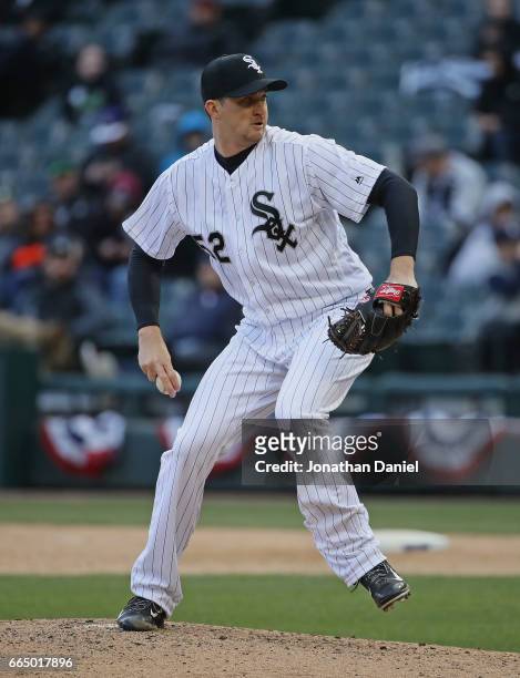 Jake Petricka of the Chicago White Sox pitches against the Detroit Tigers during the opening day game at Guaranteed Rate Field on April 4, 2017 in...