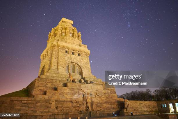 battle of the nations memorial- völkerschlachtdenkmal - ponto turístico local imagens e fotografias de stock