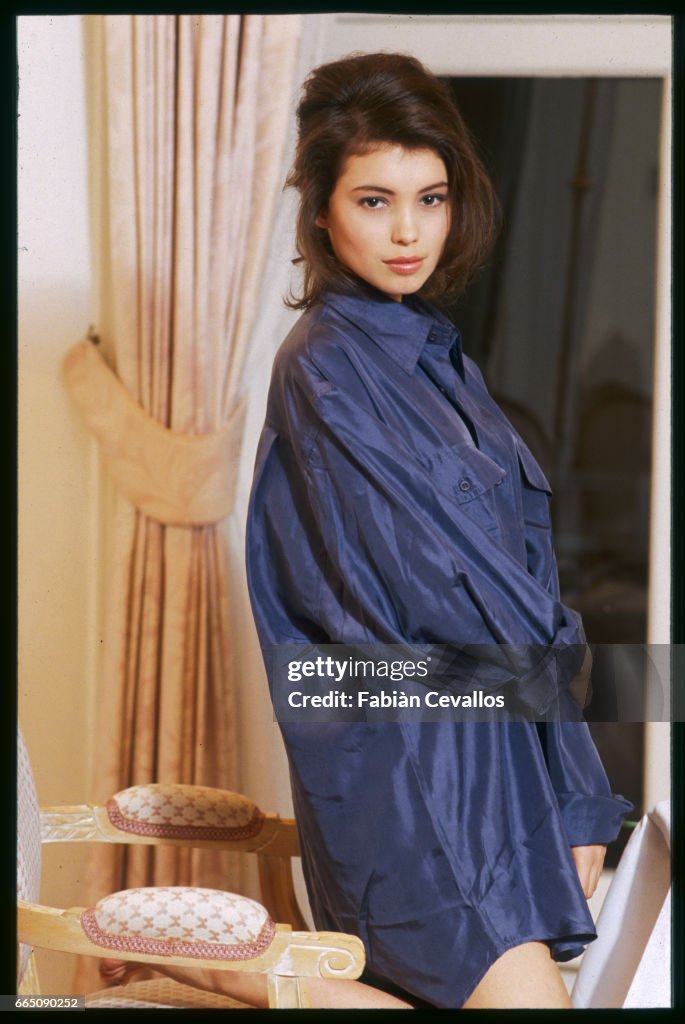 British Actress Jane March Plays The Role Of The Young Girl In French british-actress-jane-march-plays-the-role-of-the-young-girl-in-french