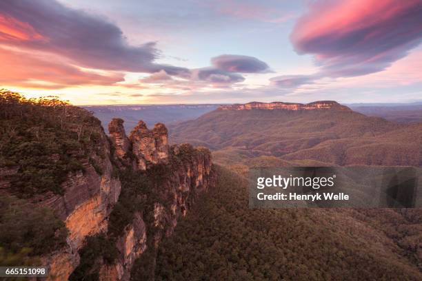 blue mountains - blue mountain stock pictures, royalty-free photos & images