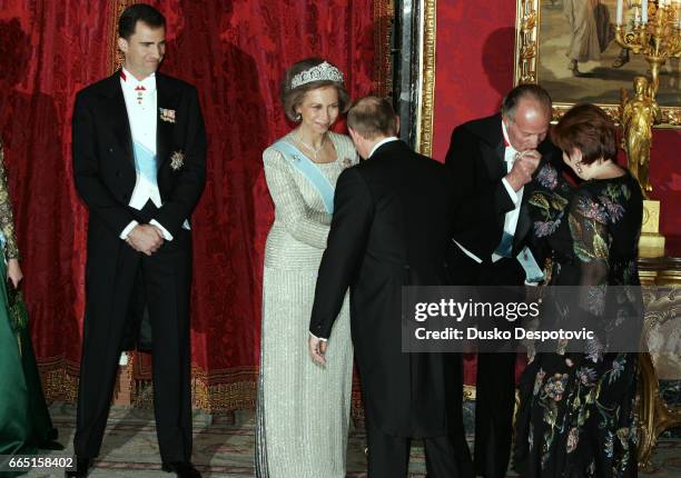 Spanish royals King Juan Carlos, Queen Sofia and Prince Felipe receive Russian President Vladimir Putin to a gala dinner at the Royal Palace. |...