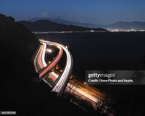 fuji and light trace - 静岡市 stock pictures, royalty-free photos & images