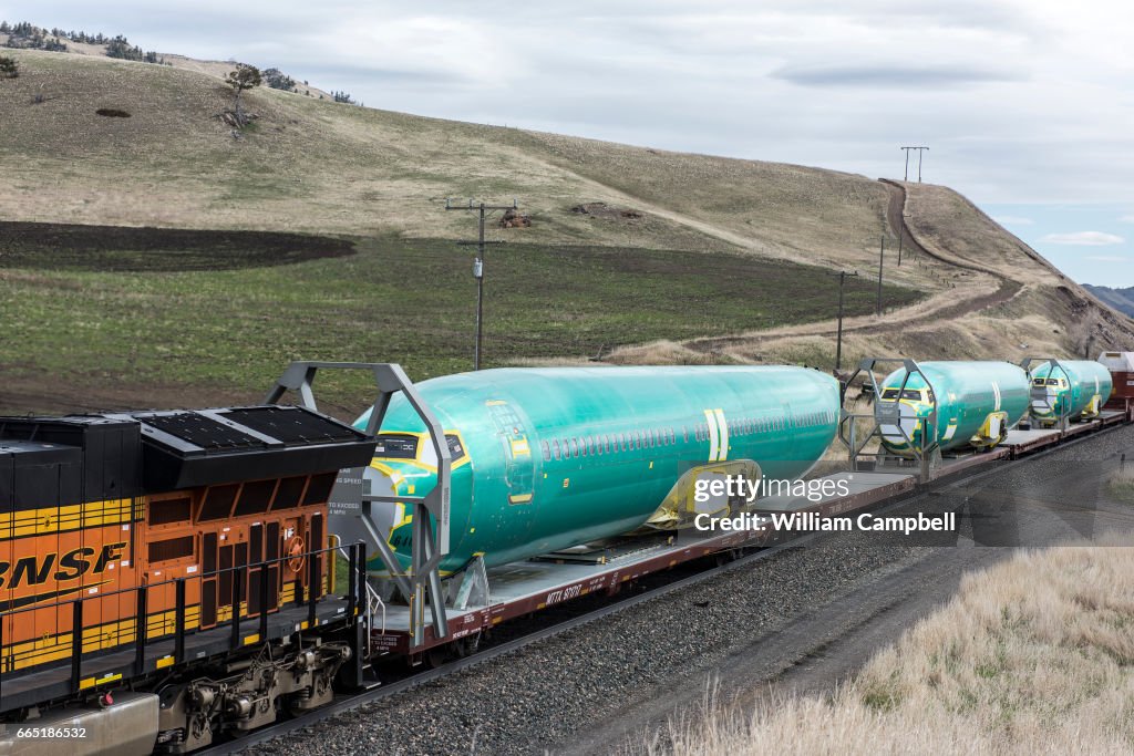Fuselage Train Boeing 737Next generation fuselages manufactured by Spirt AeroSystems ...