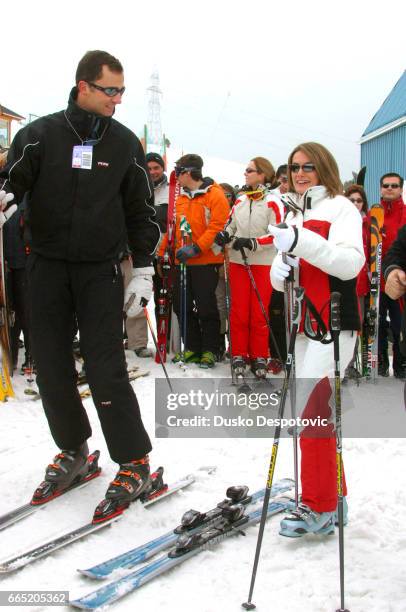 Prince Felipe and his fiancee, Laetizia Ortiz, spend a weekend skiing in the Spanish Pyrenees.