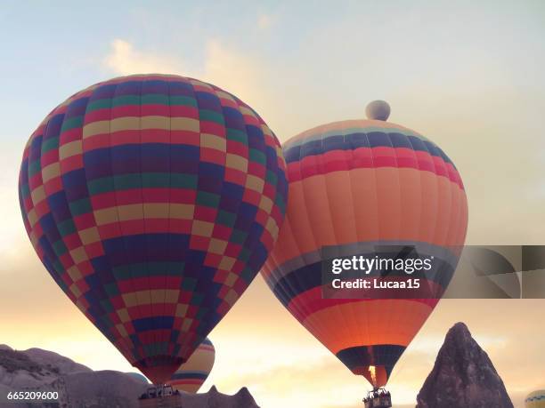 heißluftballon em kappadokien - geologie - fotografias e filmes do acervo